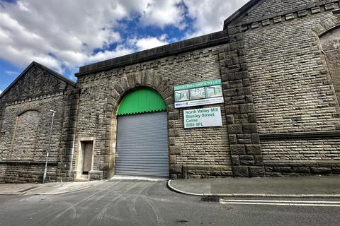 Warehouse to rent, Stanley Street, Colne BB8