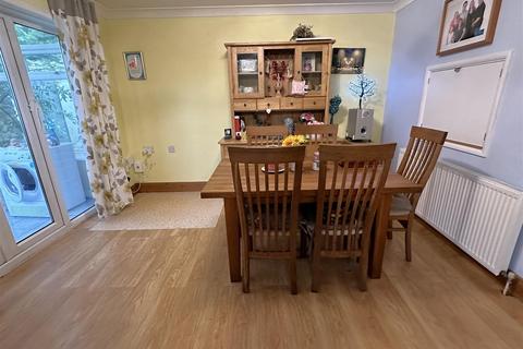 undefined, Hill Corner Road, Chippenham