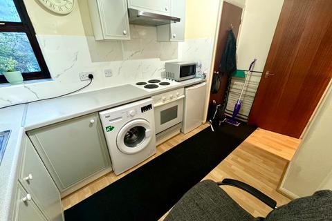 1 bedroom flat for sale, Faith House, Napier Road