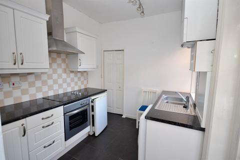 2 bedroom flat to rent, Mowbray Road, South Shields