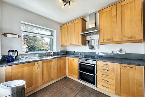 3 bedroom property for sale, Kenwood Lane, Manchester M28