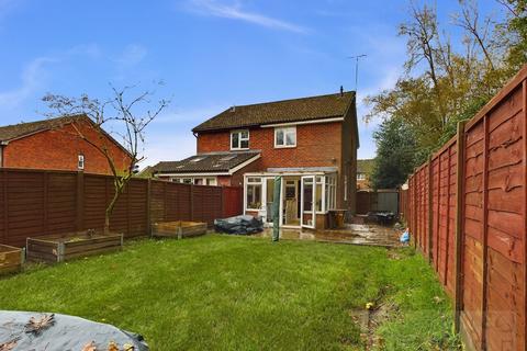 2 bedroom semi-detached house for sale, St. Sampson Road, Crawley RH11