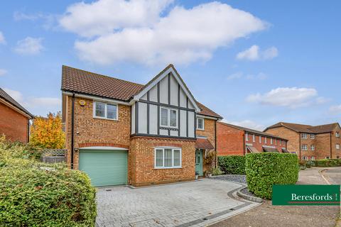 4 bedroom detached house for sale, Riddiford Drive, Chelmsford, CM1