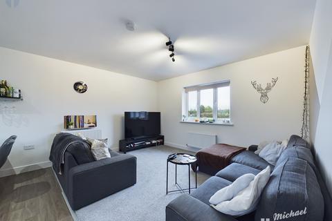 2 bedroom triplex for sale, Kempster Way, Aylesbury