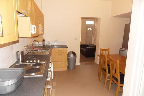 5 bedroom house to rent, 5 Holly Street, Durham