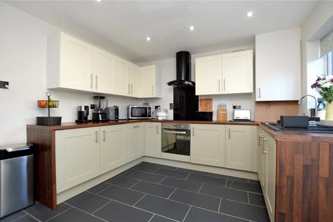 2 bedroom semi-detached house for sale, Hillcourt Croft, Leeds, West Yorkshire