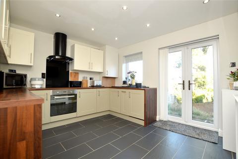 2 bedroom semi-detached house for sale, Hillcourt Croft, Leeds, West Yorkshire