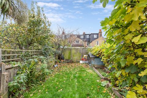 4 bedroom terraced house for sale, Pentney Road, SW12