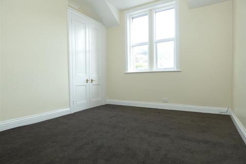 1 bedroom flat to rent, Folkestone Road, Dover, CT17