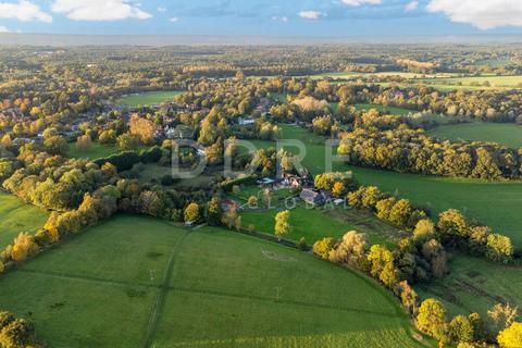 6 bedroom country house for sale, Bramley Road, Berkshire, RG7