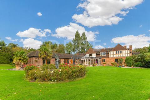 6 bedroom country house for sale, Bramley Road, Berkshire, RG7