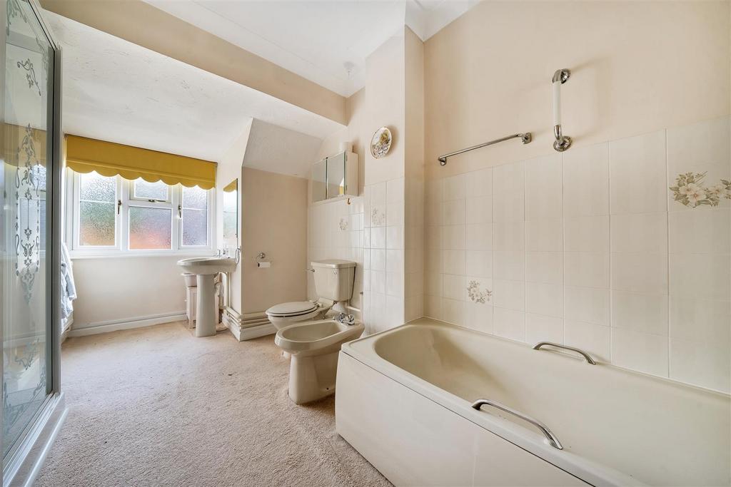 Upstairs Bathroom