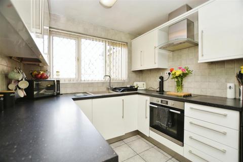 10 Langley Drive, Scunthorpe, DN16 3TY
