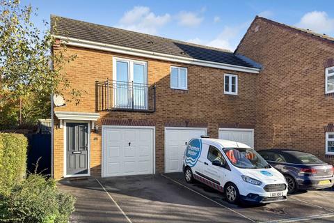 2 bedroom coach house to rent, 23 Warrener Close, Swindon