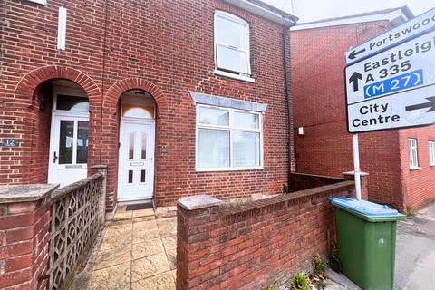 6 bedroom terraced house to rent, Lodge Road, Southampton