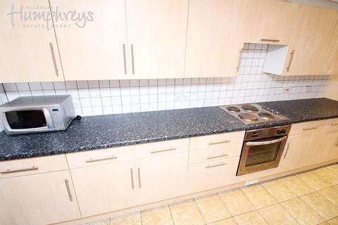 6 bedroom terraced house to rent, Lodge Road, Southampton