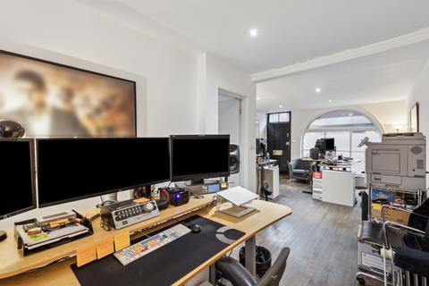 4 bedroom house for sale, Tottenham Street, London, W1T