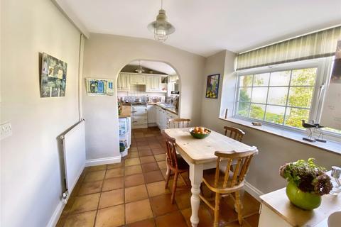 25 Higher Town, Sampford Peverell, Tiverton, EX16 7BR
