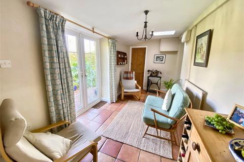 25 Higher Town, Sampford Peverell, Tiverton, EX16 7BR