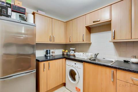 1 bedroom apartment to rent, Burrells Wharf Square, London