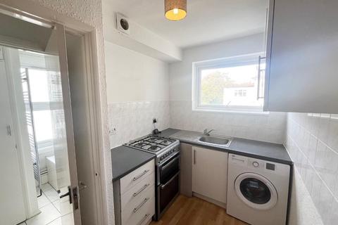 1 bedroom flat to rent, Sackville road, Hove BN3