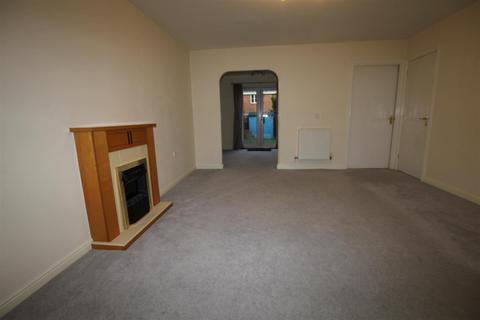 3 bedroom terraced house to rent, Drum Road, Eastleigh