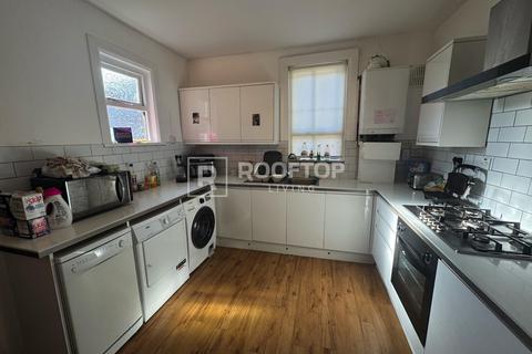 6 bedroom house to rent, Ebberston Terrace, Leeds LS6