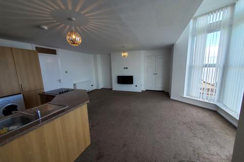 2 bedroom flat to rent, Promenade, Whitley Bay NE26