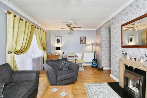45 Lowedges Drive, Sheffield, S8 7LS