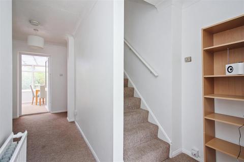 3 bedroom end of terrace house to rent, Goudhurst Close, Canterbury