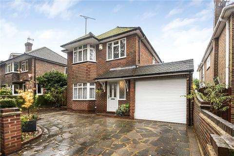 3 bedroom detached house to rent, East Hill, Woking, Surrey, GU22