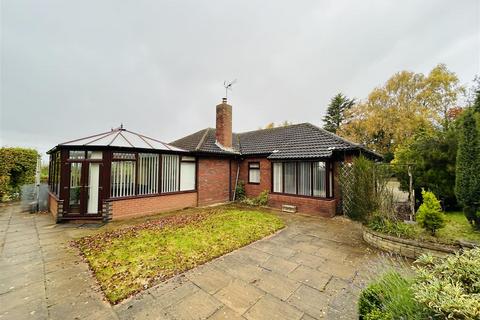 2 bedroom detached bungalow to rent, Lark Rise, Halfpenny Green Vineyard, Bobbington