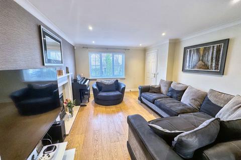 2 Dingle Close, Radcliffe, Manchester, M26 1UN