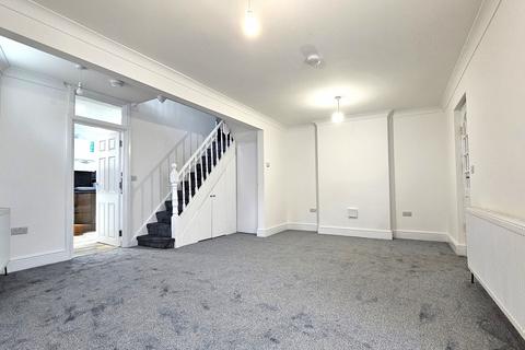 3 bedroom end of terrace house to rent, Croydon CR0