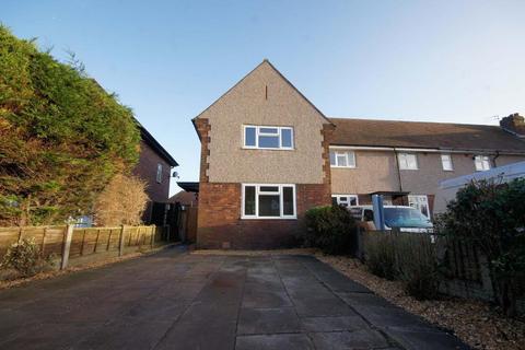 3 bedroom end of terrace house to rent, Central Avenue, Southport