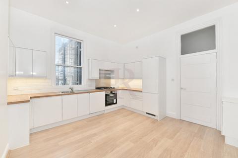 3 bedroom apartment to rent, Upper Street, Angel, N1