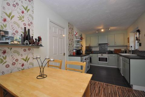 3 bedroom detached house to rent, Orchard Way, Thrapston NN14