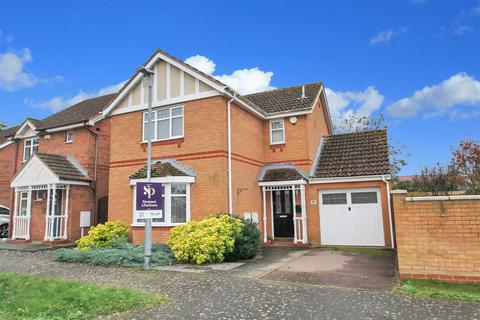 3 bedroom detached house to rent, Orchard Way, Thrapston NN14