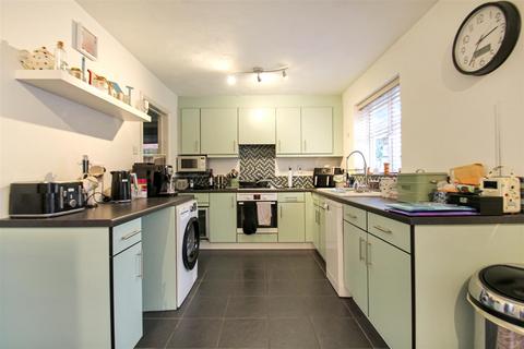 3 bedroom detached house to rent, Orchard Way, Thrapston NN14