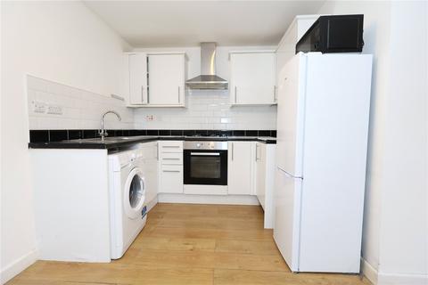 2 bedroom penthouse to rent, Chapel Street, Woking, Surrey, GU21