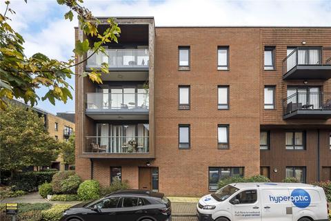 3 bedroom apartment for sale, Conningham Court, Dowding Drive, Kidbrooke, SE9