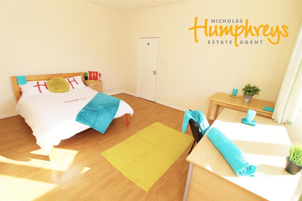 Bedroom 2.jpg
