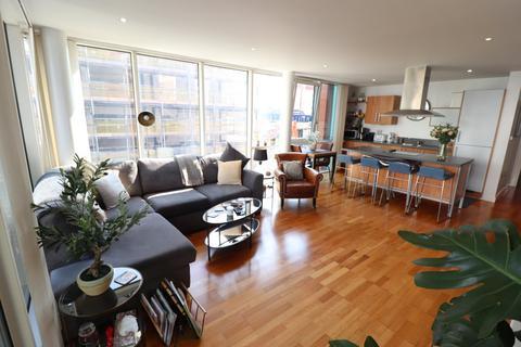 2 bedroom apartment for sale, Canal Square, Birmingham, B16