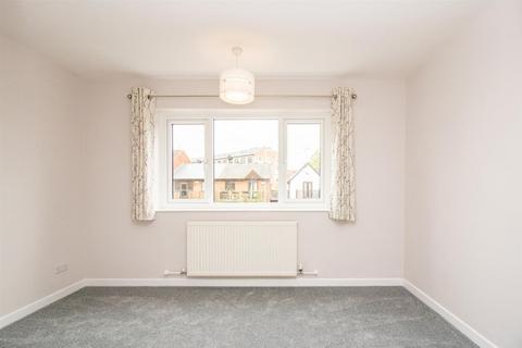 3 bedroom link detached house to rent, Meadow Close, Nottingham, Nottinghamshire, NG2