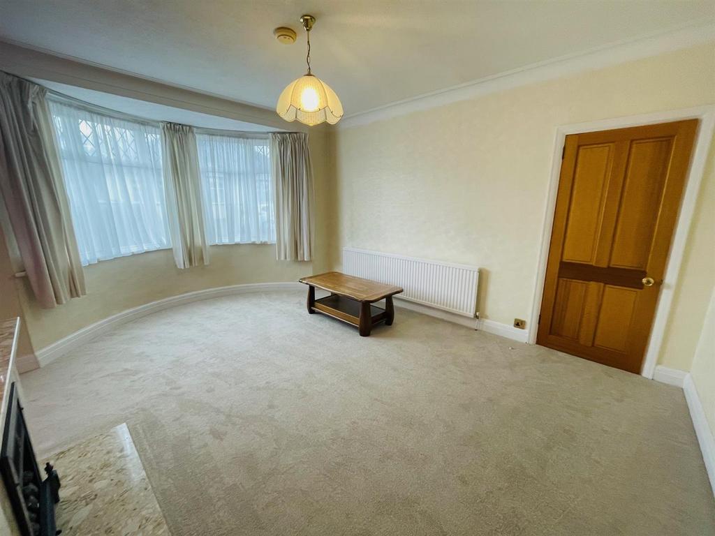 Front room 1.jpg