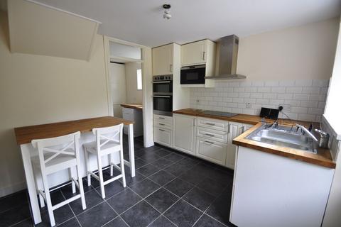 3 bedroom semi-detached house to rent, Constable Drive, Newport, NP19