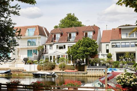 4 bedroom detached house for sale, Riverside, Lower Hampton Road, Sunbury-on-Thames, Surrey, TW16