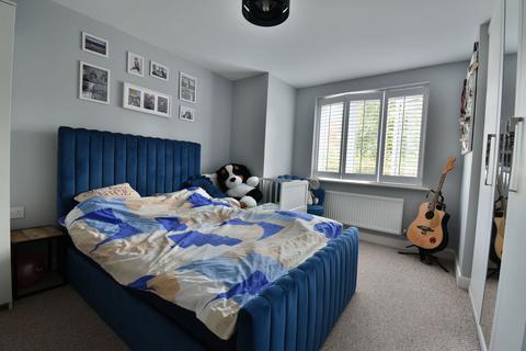 2 bedroom flat for sale, Carpenters Close, Newbury RG14