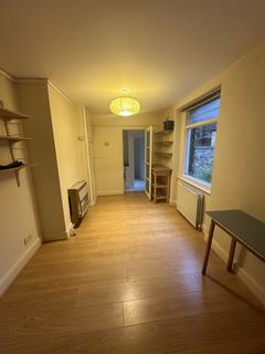 2 bedroom flat to rent, Charleston Street, London SE17