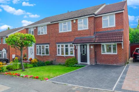 4 bedroom semi-detached house for sale, Cotswold Drive, Hightown, Liversedge, WF15